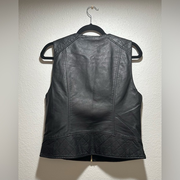 Calvin Klein faux leather vest in black, women’s size small. - Picture 2 of 2